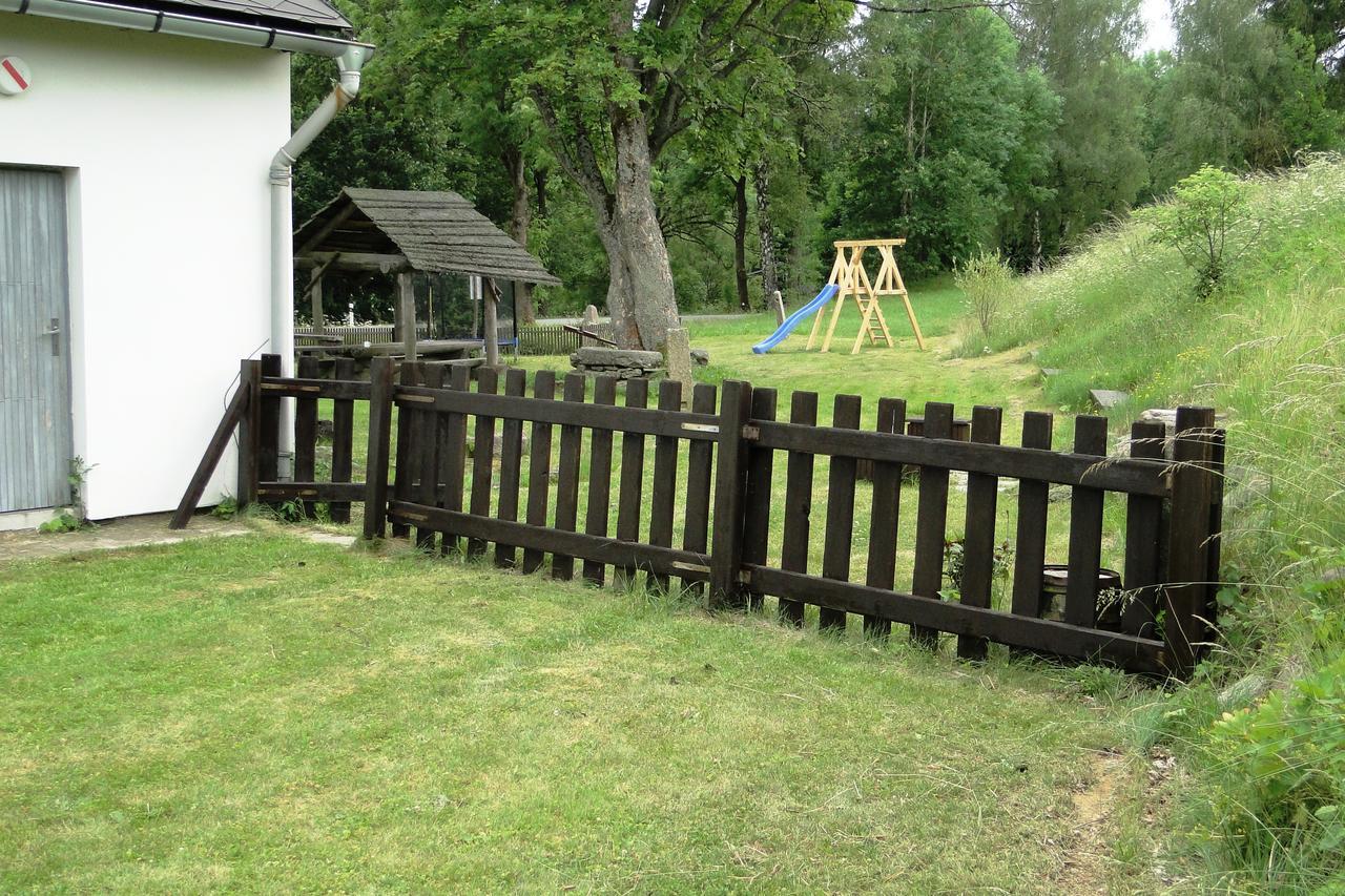 Tradicni Hostinec Aparthotel Sněžné Екстериор снимка